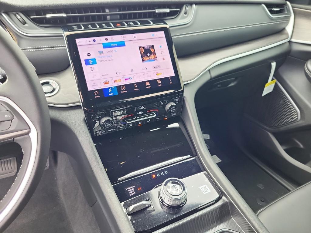 new 2025 Jeep Grand Cherokee L car, priced at $50,191