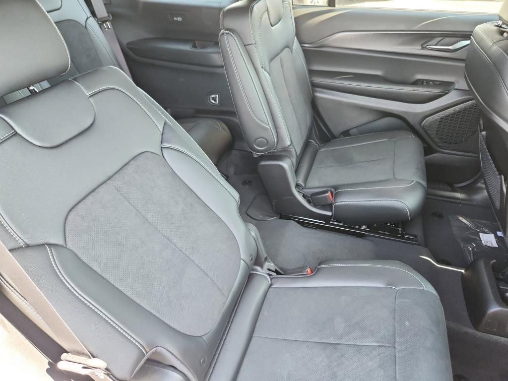 new 2025 Jeep Grand Cherokee L car, priced at $44,021