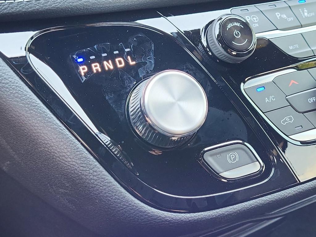 new 2025 Chrysler Pacifica car, priced at $41,916