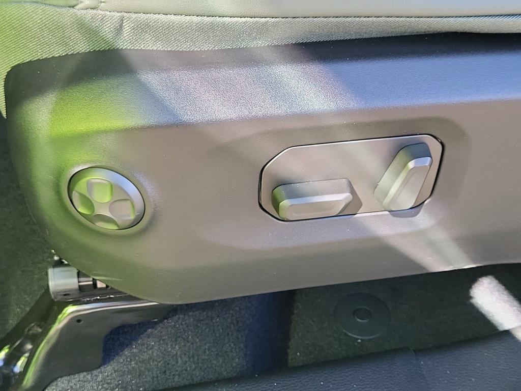 new 2025 Jeep Gladiator car, priced at $54,091