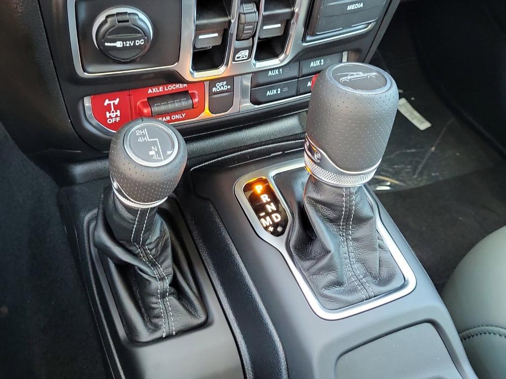 new 2025 Jeep Gladiator car, priced at $54,091