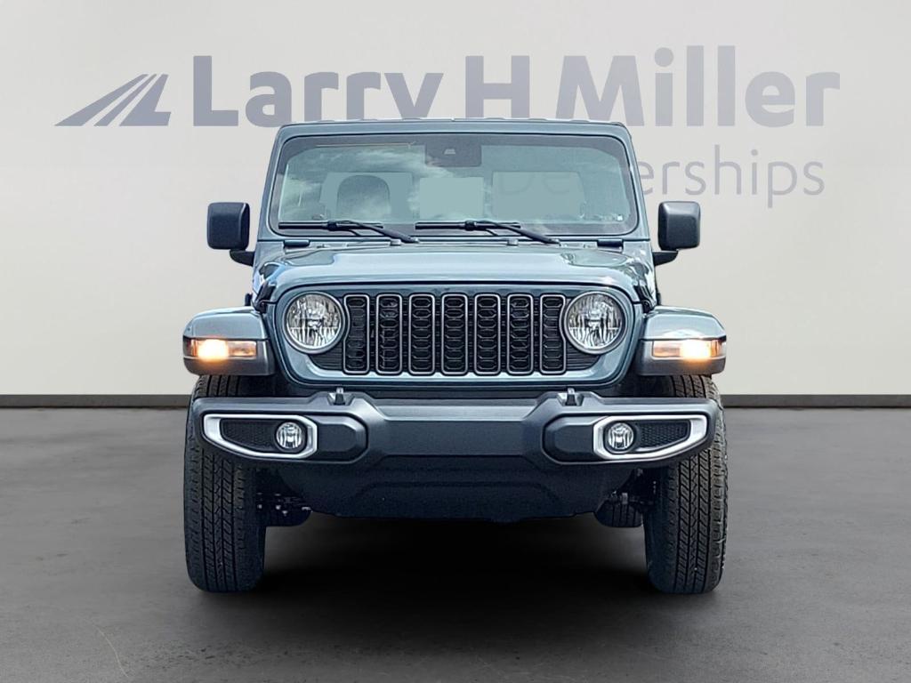 new 2025 Jeep Gladiator car, priced at $47,114