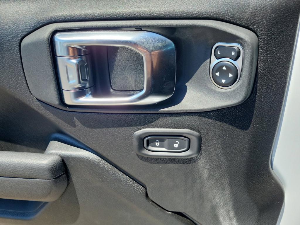 new 2025 Jeep Wrangler car, priced at $56,806