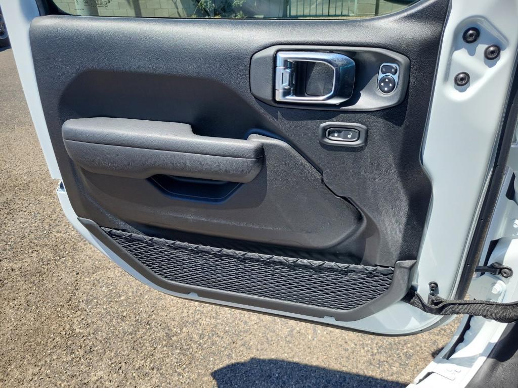 new 2025 Jeep Wrangler car, priced at $56,806