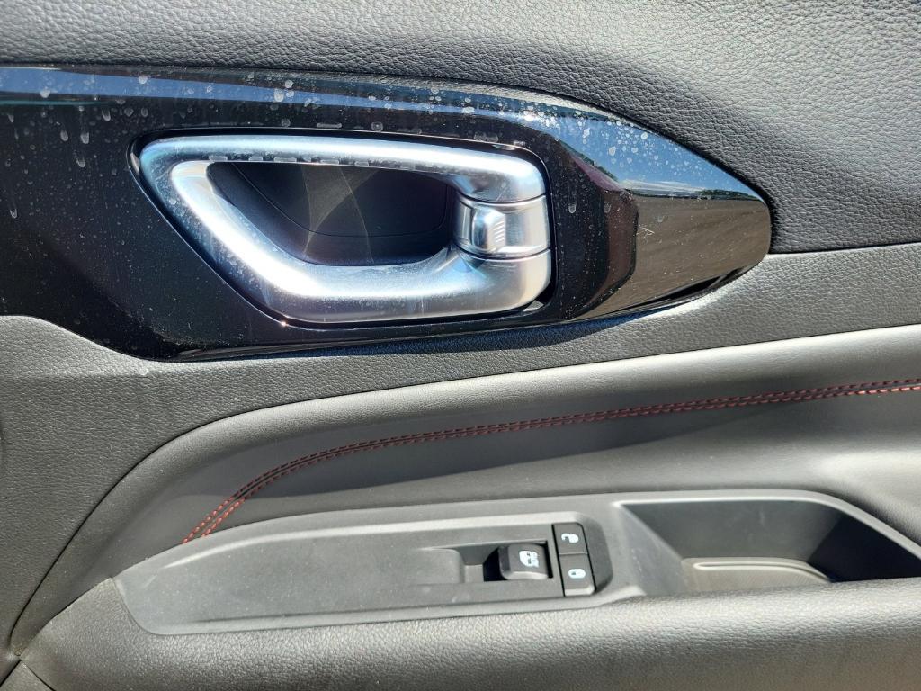 new 2025 Jeep Compass car, priced at $33,281