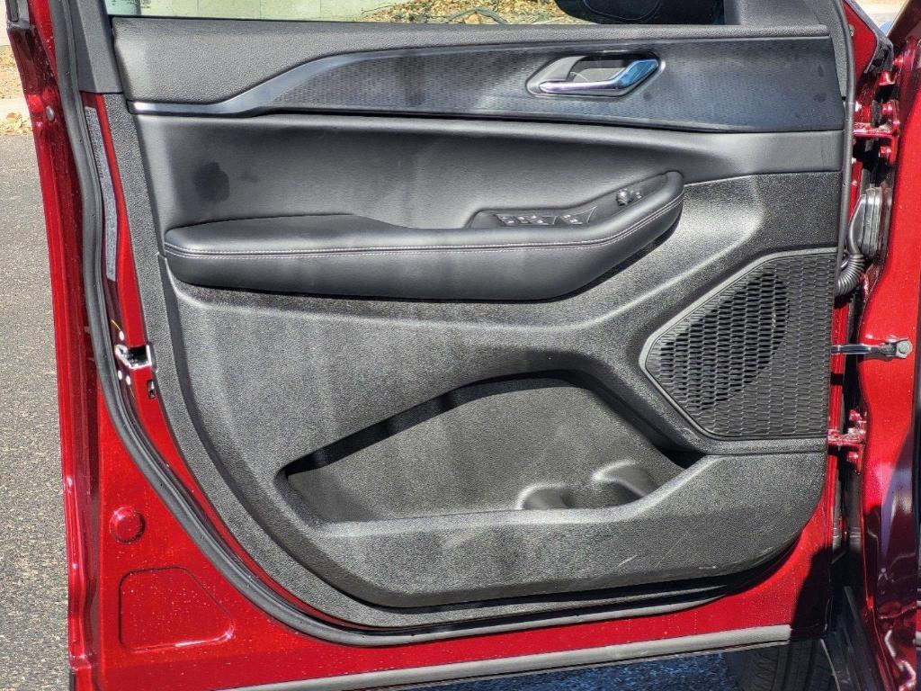 new 2025 Jeep Grand Cherokee car, priced at $41,973