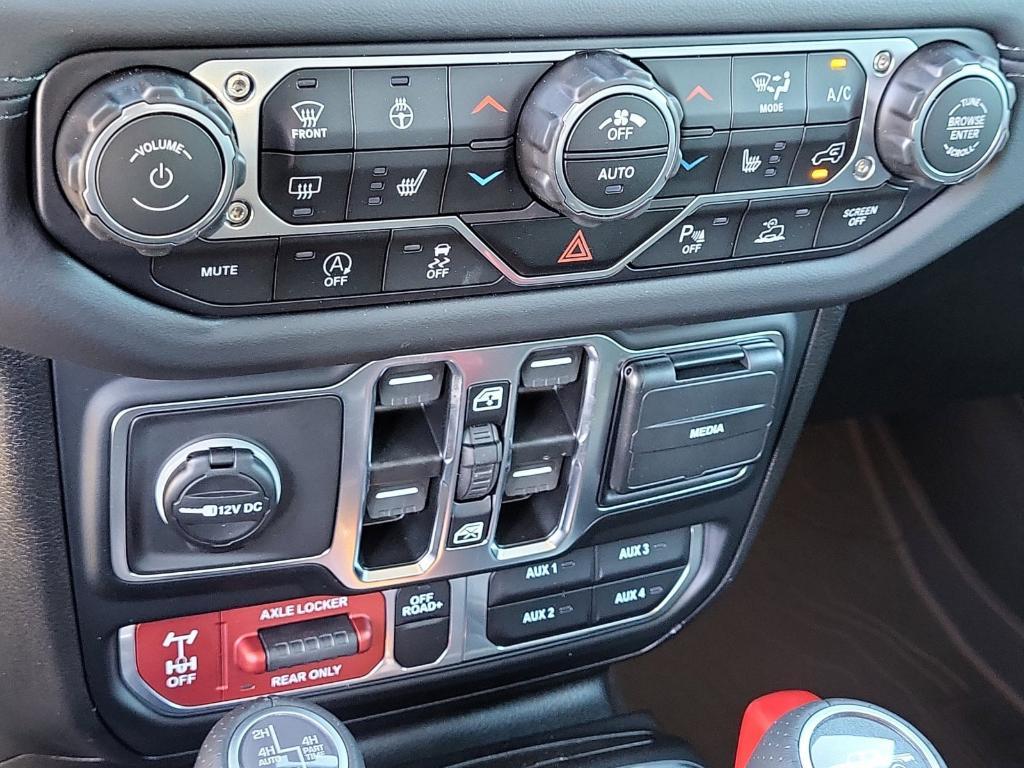 new 2025 Jeep Gladiator car, priced at $57,211