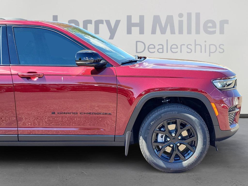 new 2025 Jeep Grand Cherokee car, priced at $42,696