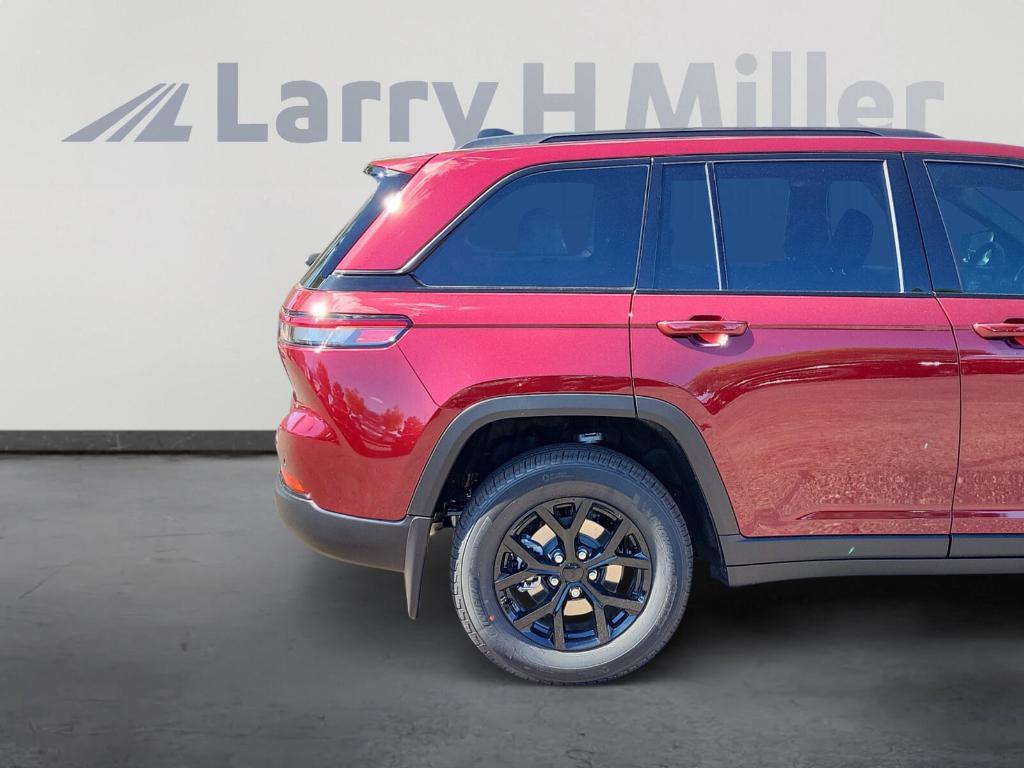 new 2025 Jeep Grand Cherokee car, priced at $42,696