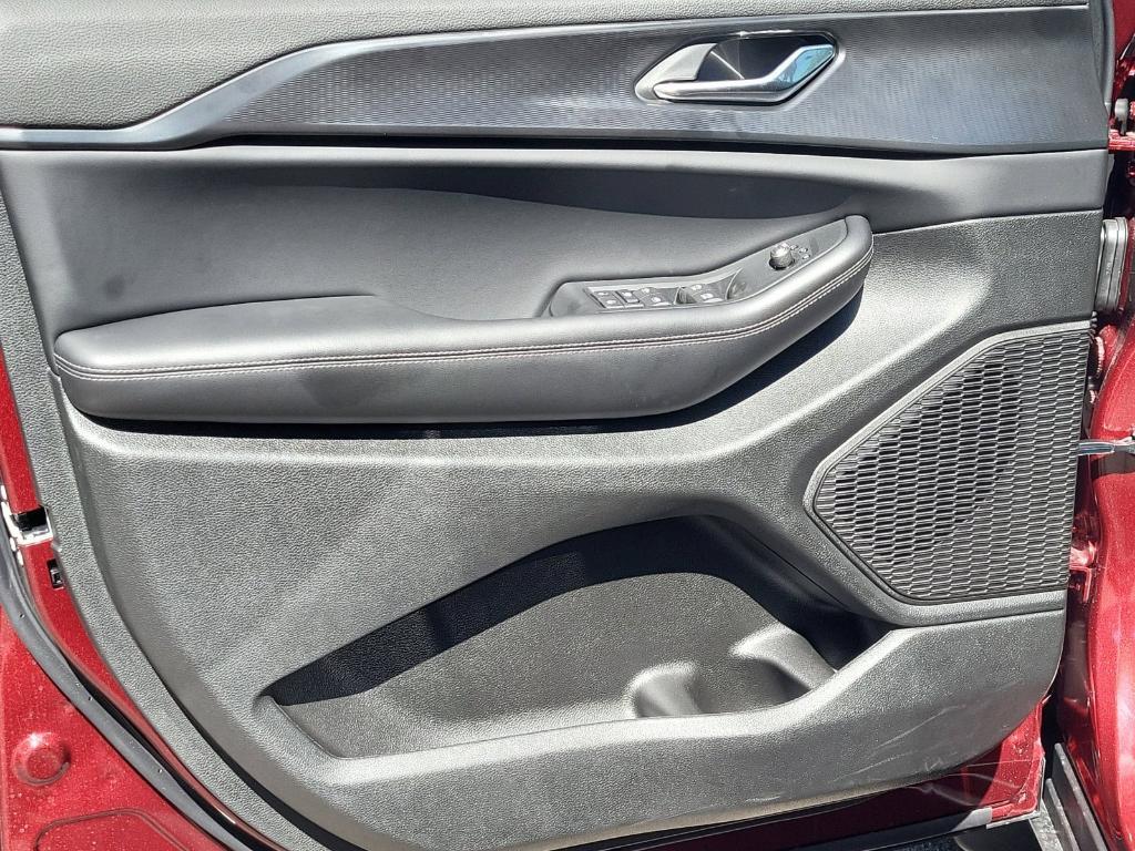 new 2025 Jeep Grand Cherokee car, priced at $42,696