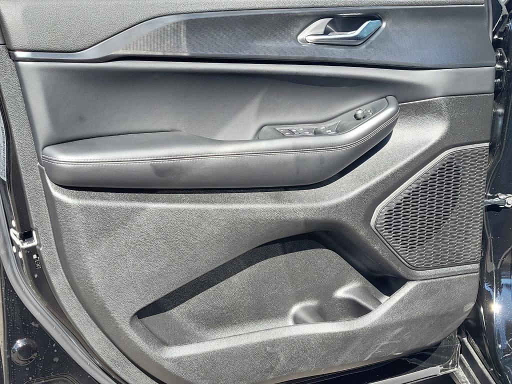 new 2025 Jeep Grand Cherokee L car, priced at $44,946