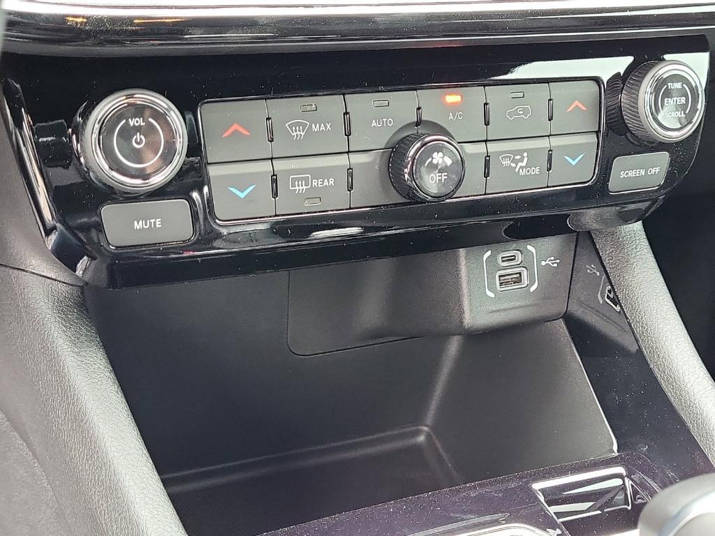 new 2026 Jeep Compass car, priced at $35,526