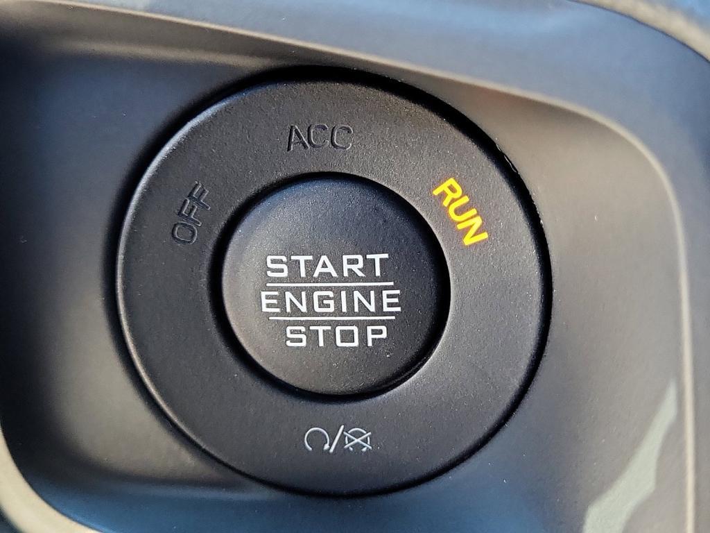 new 2025 Jeep Gladiator car, priced at $57,211