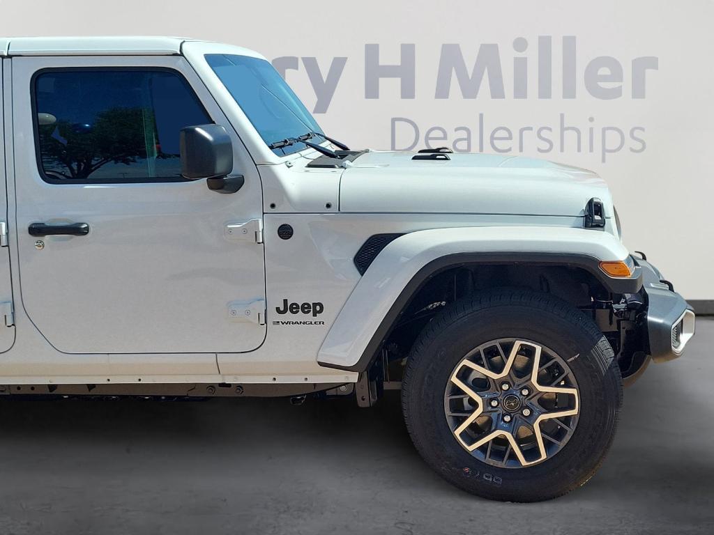 new 2025 Jeep Wrangler car, priced at $52,316