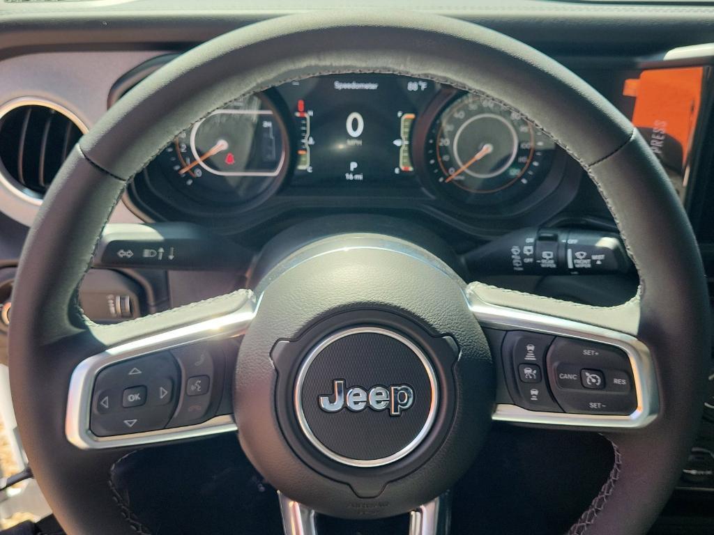 new 2025 Jeep Wrangler car, priced at $52,316