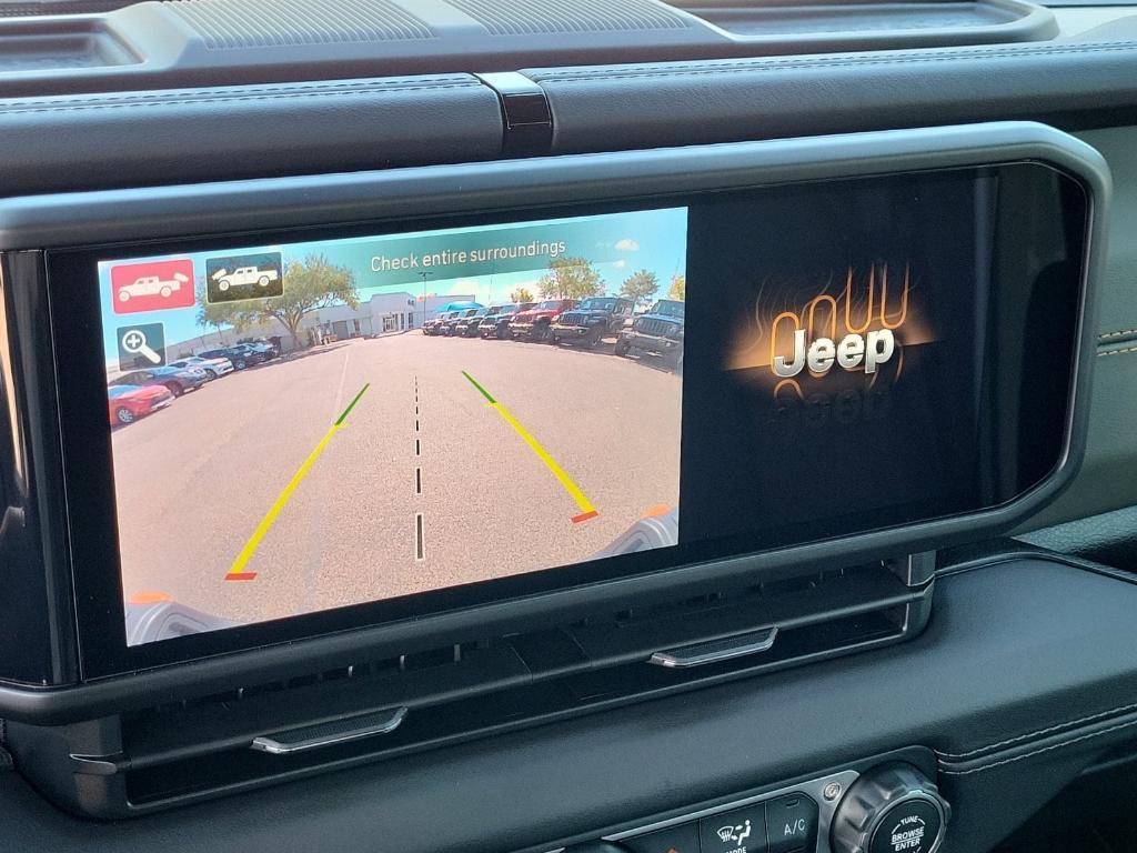 new 2025 Jeep Gladiator car, priced at $58,701