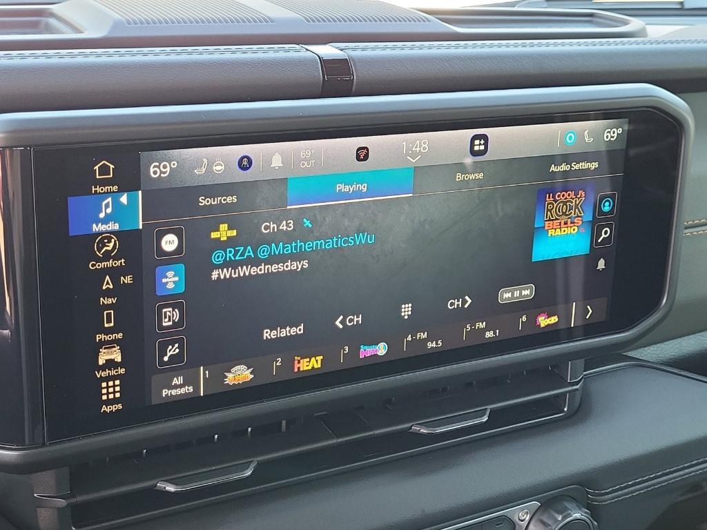 new 2025 Jeep Gladiator car, priced at $58,701