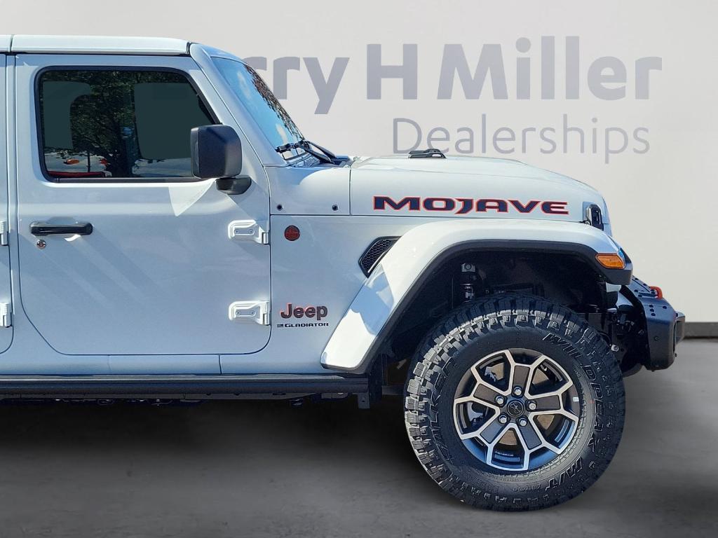 new 2025 Jeep Gladiator car, priced at $58,701