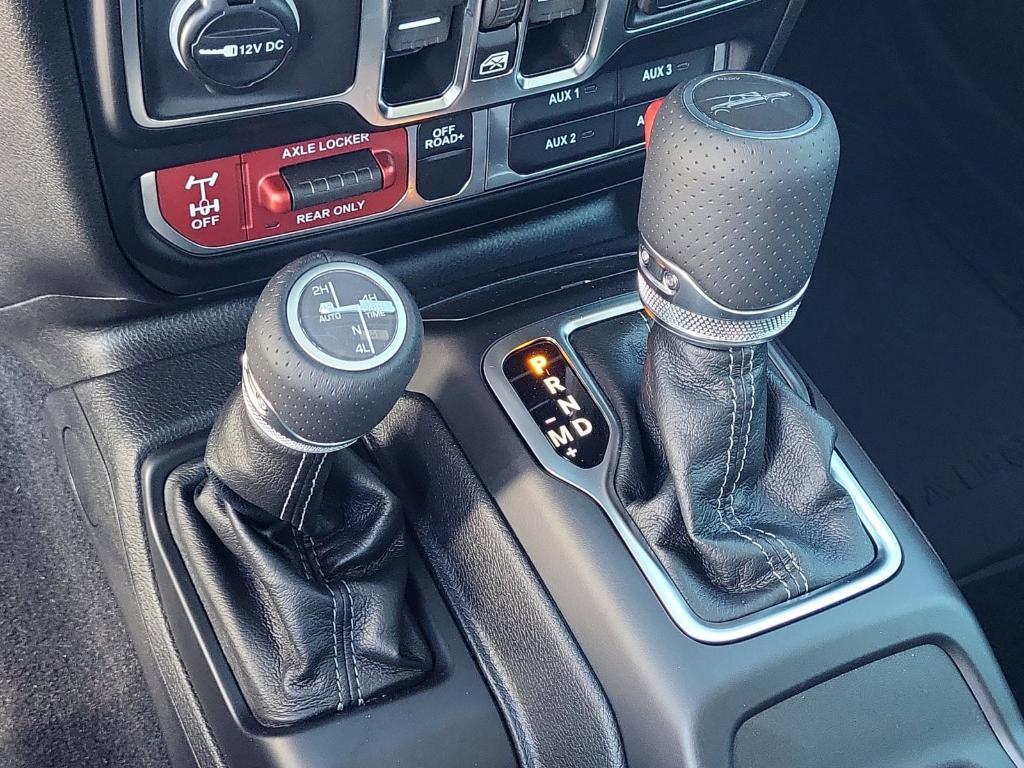 new 2025 Jeep Gladiator car, priced at $58,701