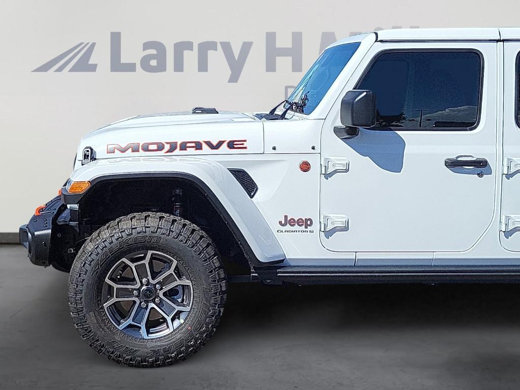 new 2025 Jeep Gladiator car, priced at $58,701