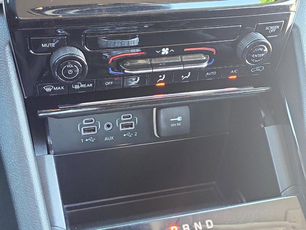 used 2023 Jeep Grand Cherokee L car, priced at $27,846