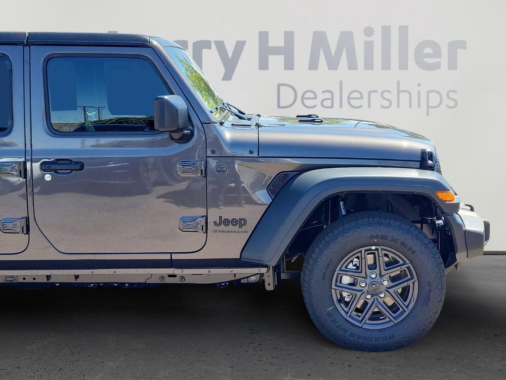 new 2025 Jeep Wrangler car, priced at $45,836