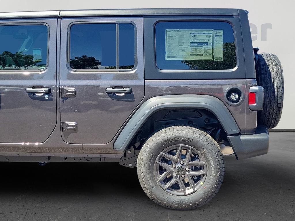 new 2025 Jeep Wrangler car, priced at $45,836