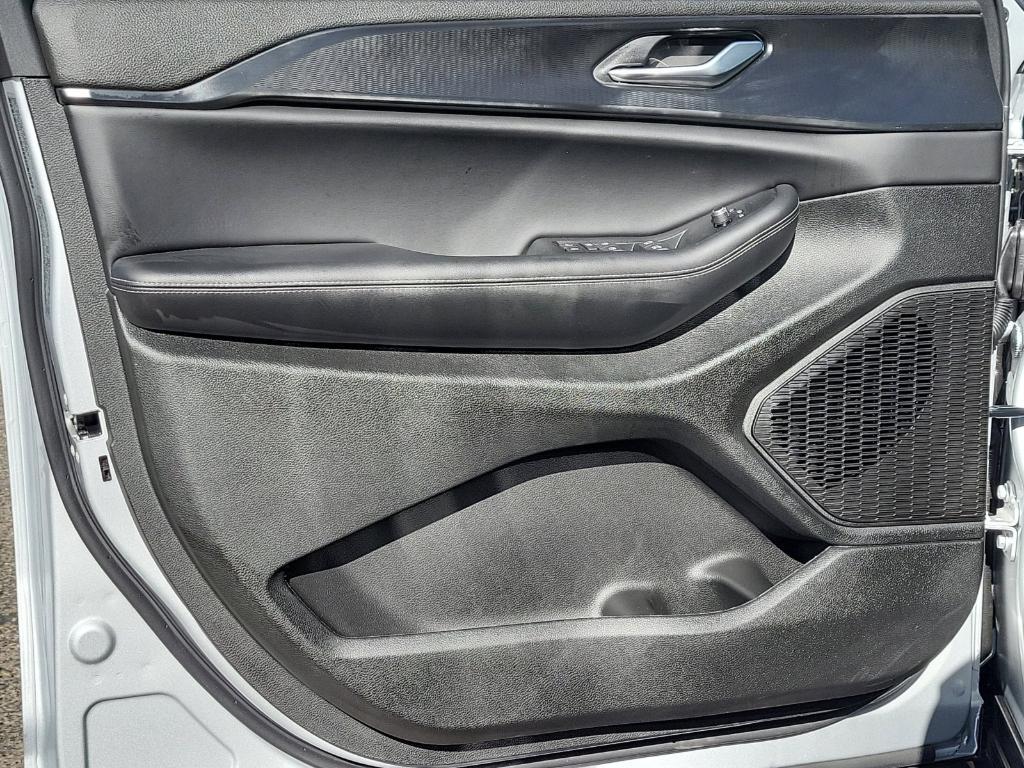 new 2025 Jeep Grand Cherokee car, priced at $43,196