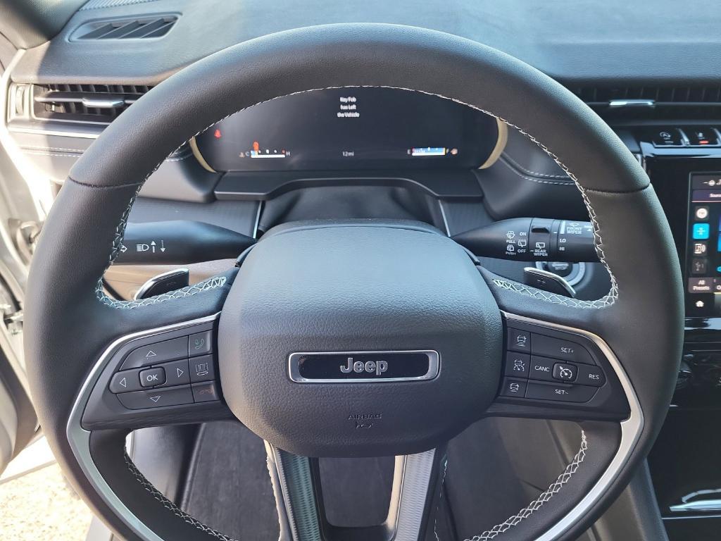 new 2025 Jeep Grand Cherokee car, priced at $43,196