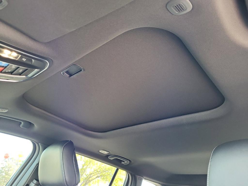 new 2025 Jeep Grand Cherokee car, priced at $43,196