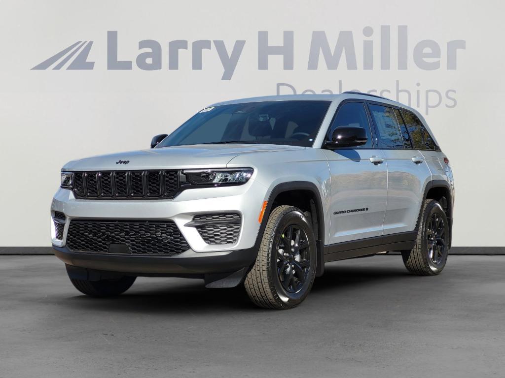 new 2025 Jeep Grand Cherokee car, priced at $43,196