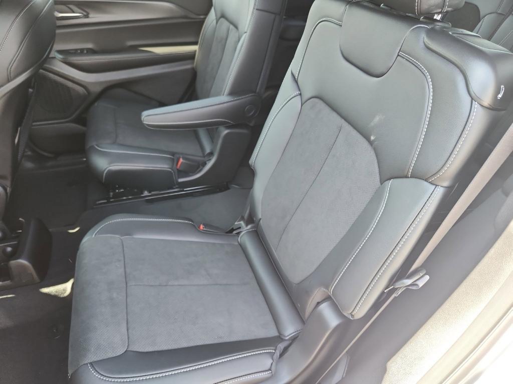 new 2025 Jeep Grand Cherokee L car, priced at $42,521