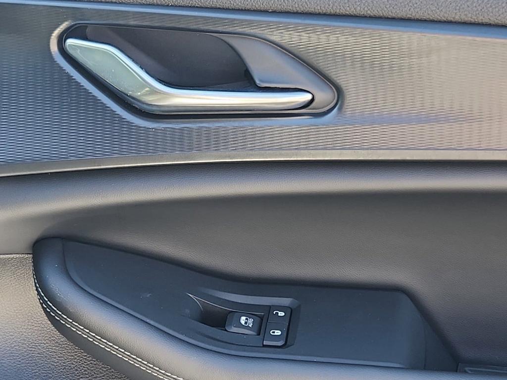 new 2025 Jeep Grand Cherokee L car, priced at $42,863
