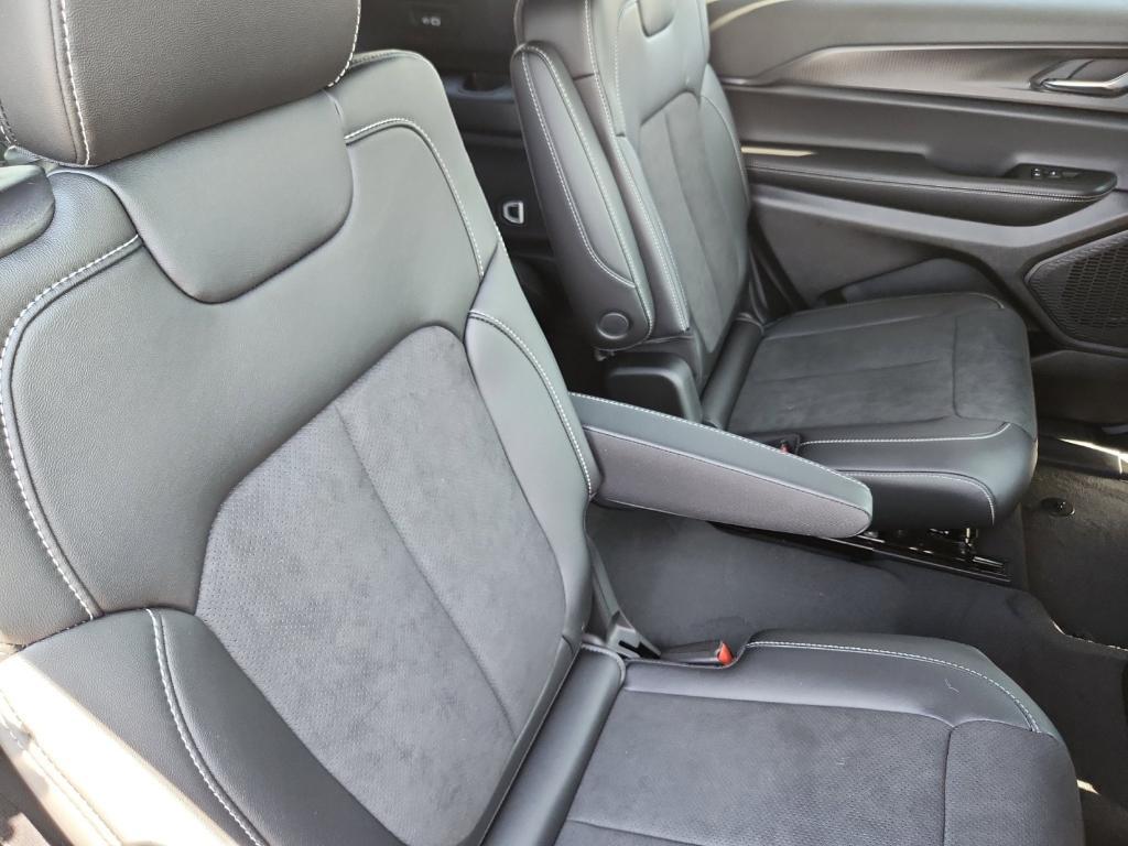 new 2025 Jeep Grand Cherokee L car, priced at $42,863