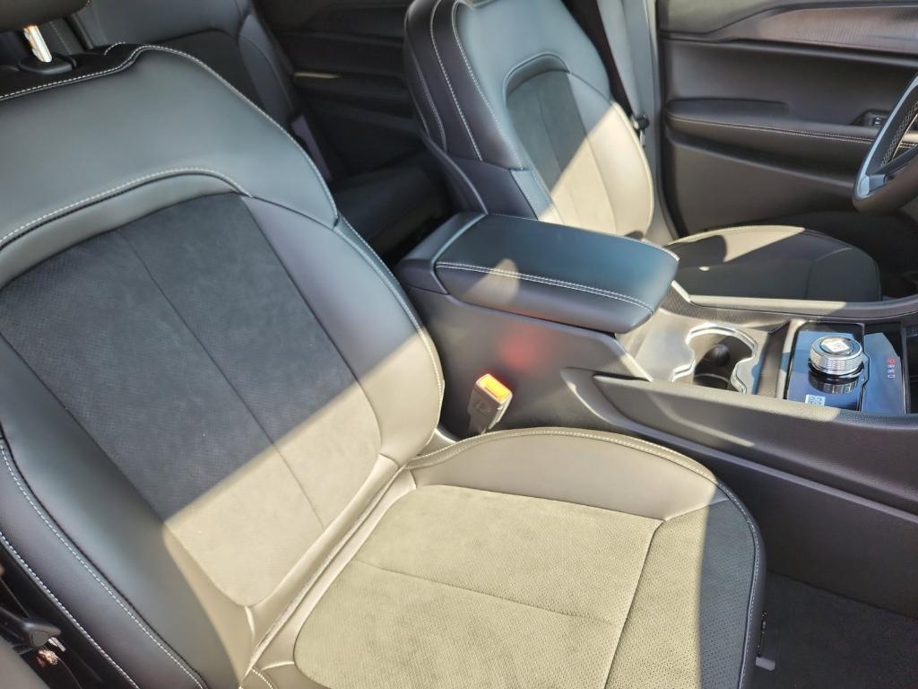 new 2025 Jeep Grand Cherokee L car, priced at $42,863