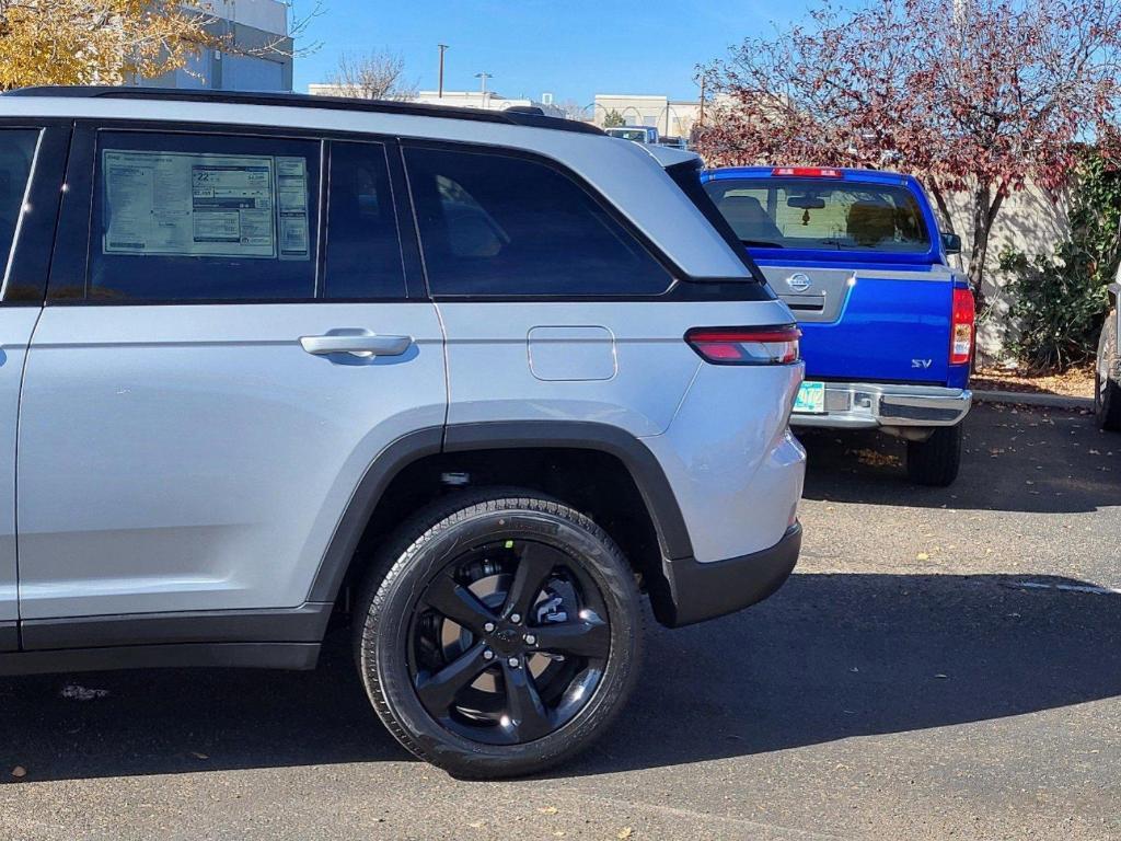 new 2024 Jeep Grand Cherokee car, priced at $61,439