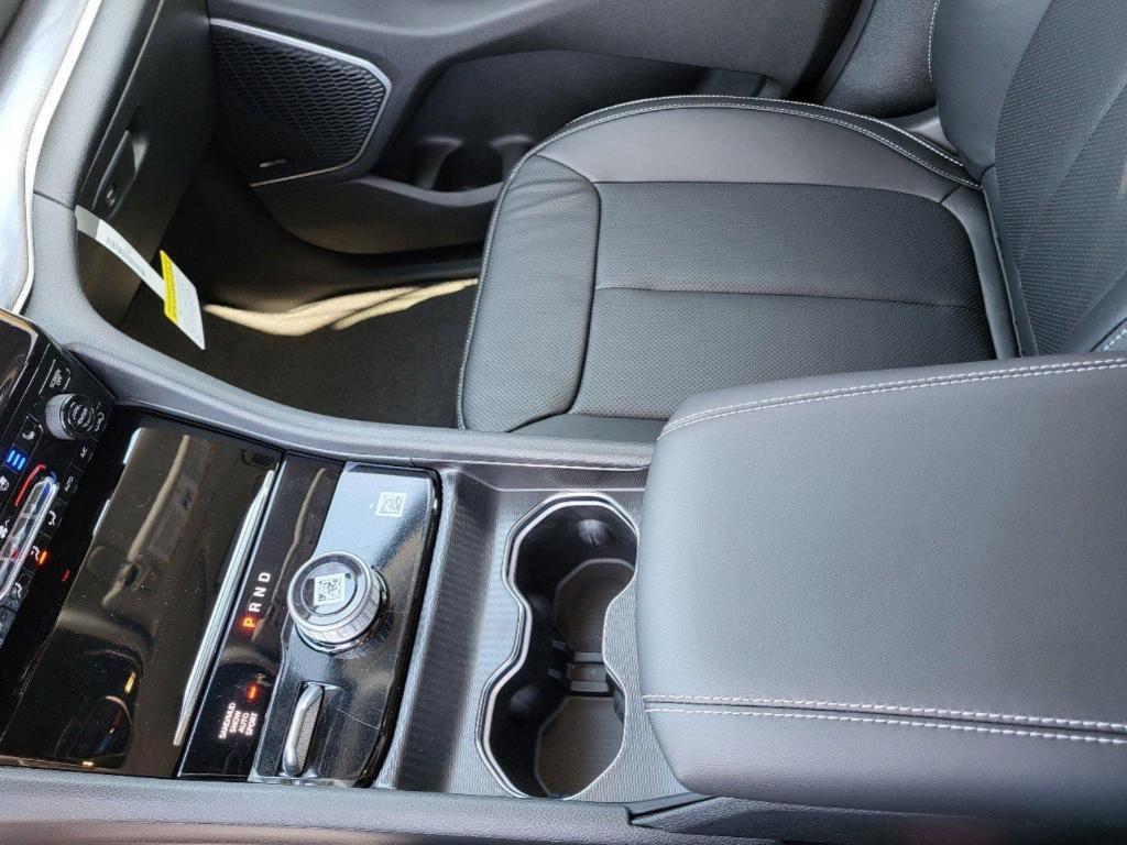 new 2024 Jeep Grand Cherokee car, priced at $59,573