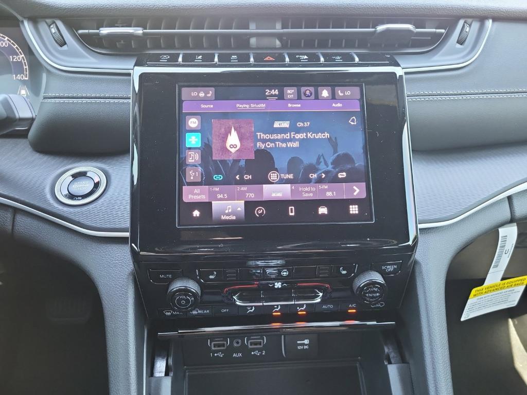 new 2025 Jeep Grand Cherokee car, priced at $40,096