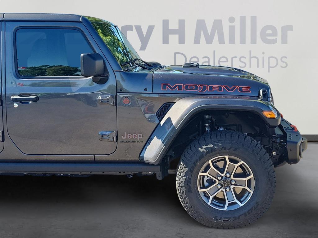new 2025 Jeep Gladiator car, priced at $58,306