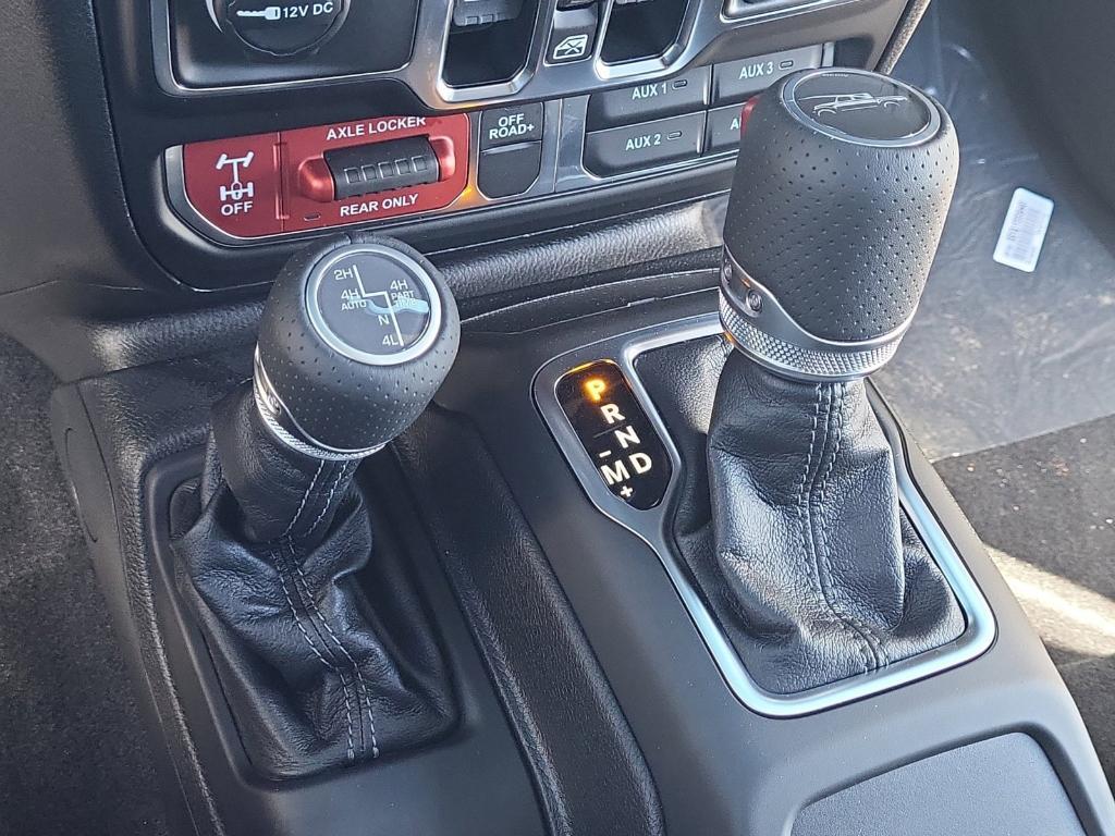 new 2025 Jeep Gladiator car, priced at $58,306