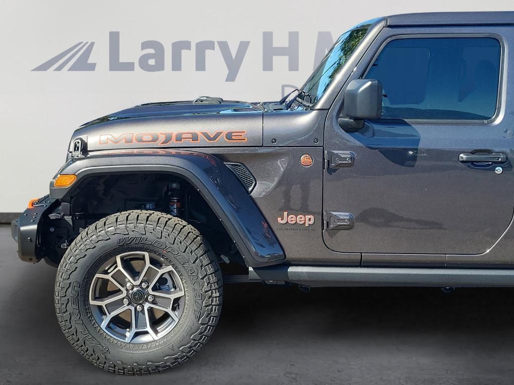 new 2025 Jeep Gladiator car, priced at $58,306