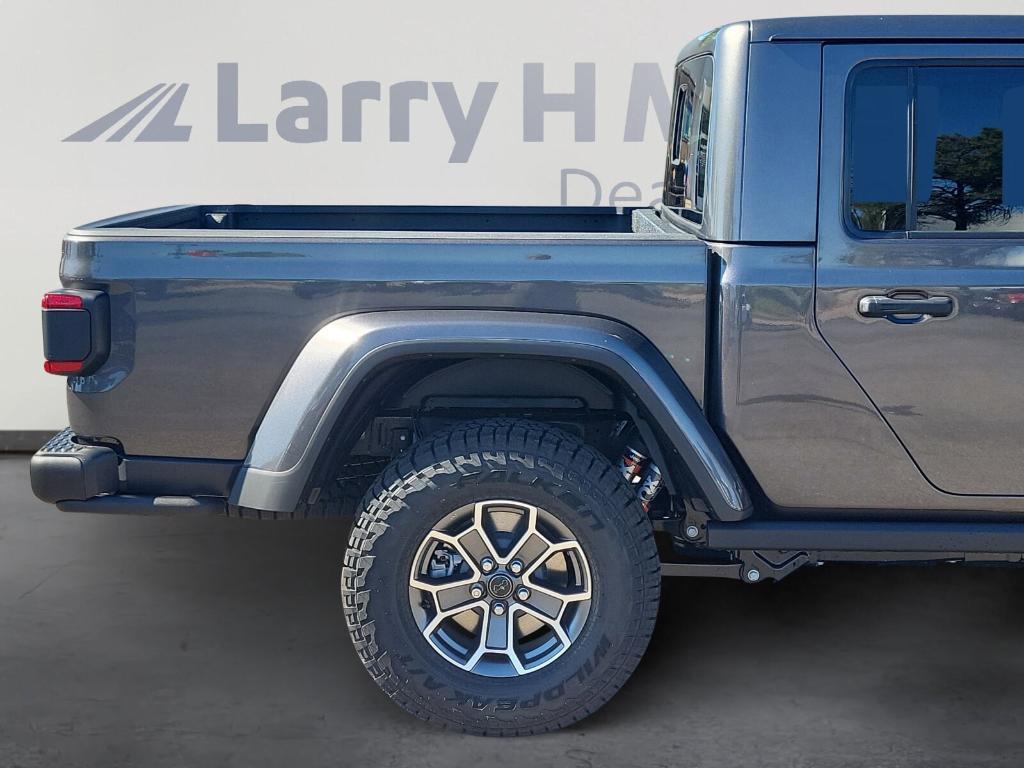 new 2025 Jeep Gladiator car, priced at $58,306
