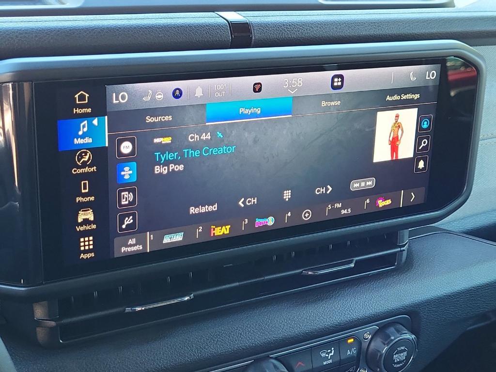 new 2025 Jeep Wrangler car, priced at $46,371