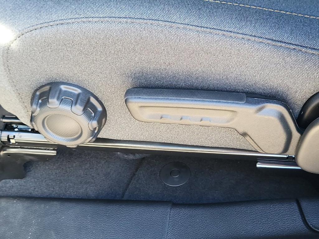 new 2025 Jeep Wrangler car, priced at $46,371