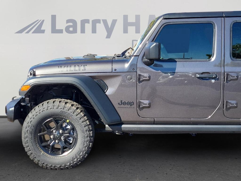 new 2025 Jeep Wrangler car, priced at $46,371