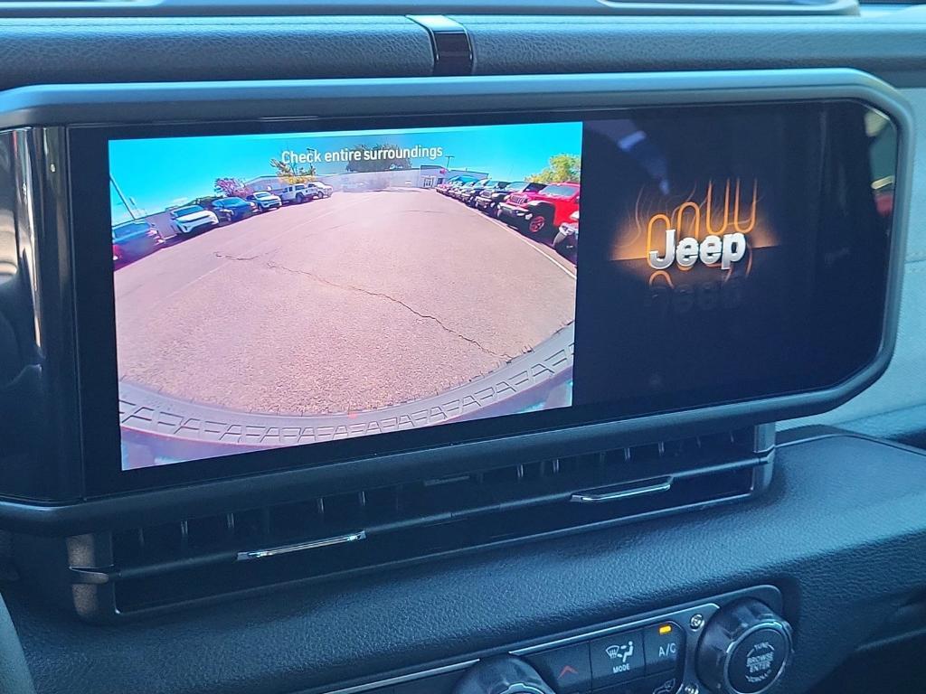 new 2025 Jeep Wrangler car, priced at $46,371