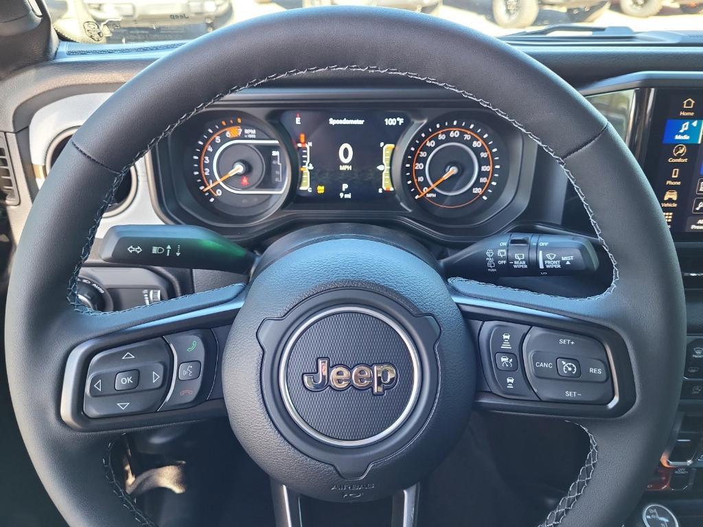 new 2025 Jeep Wrangler car, priced at $46,371