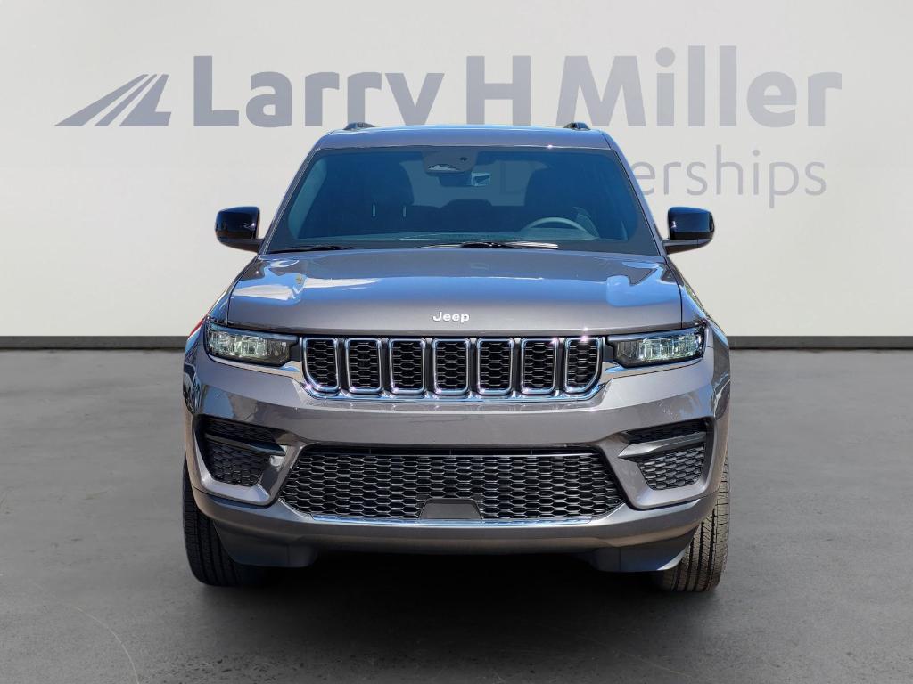 new 2025 Jeep Grand Cherokee car, priced at $37,096