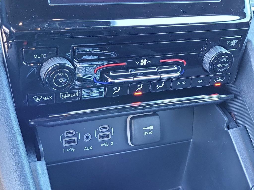 new 2025 Jeep Grand Cherokee car, priced at $37,096