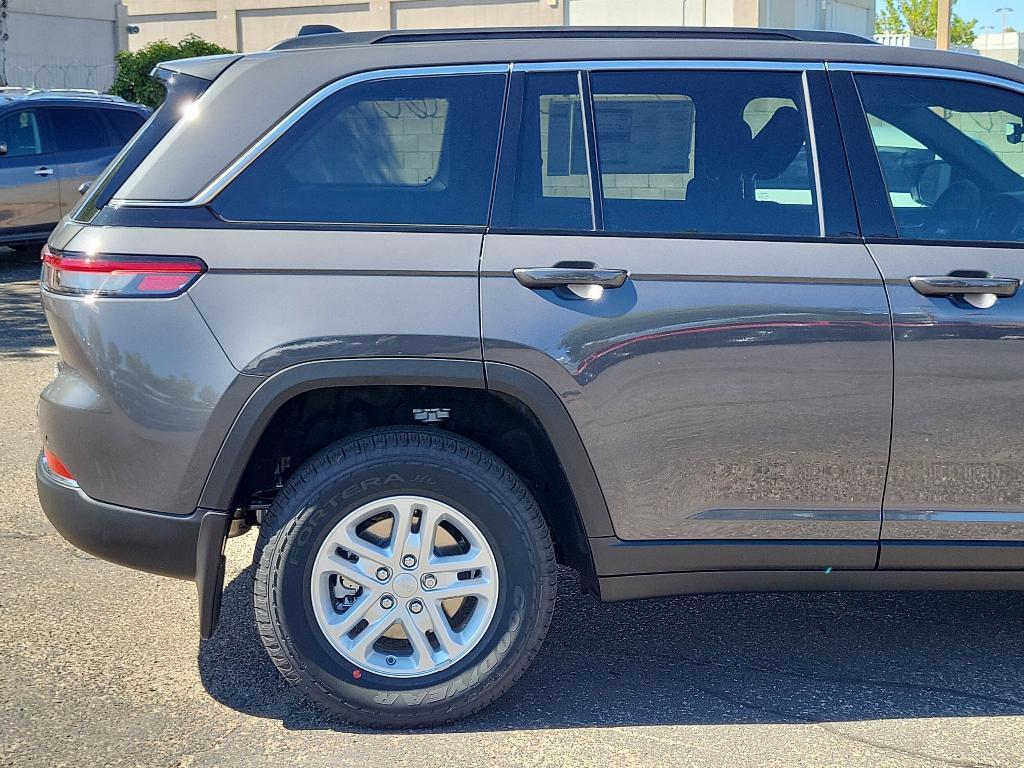 new 2025 Jeep Grand Cherokee car, priced at $37,096